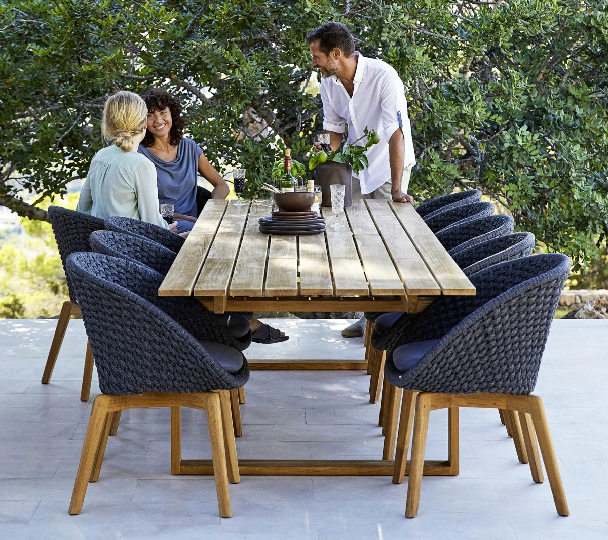 Endless dining table, 332x100 cm