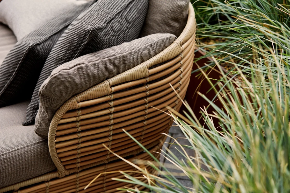 Basket sofa