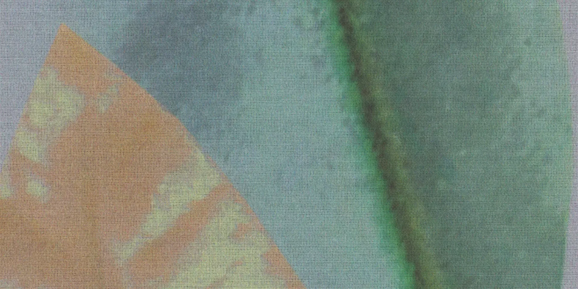 7082