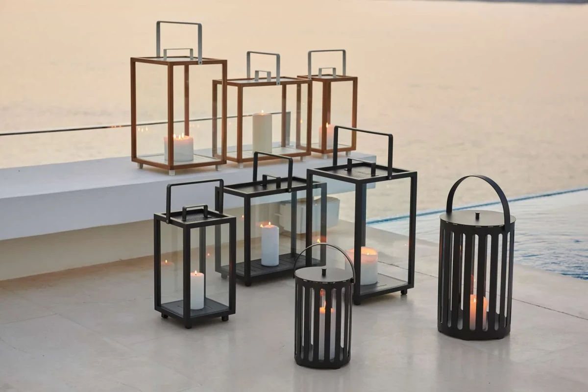 Lighthouse lanterns