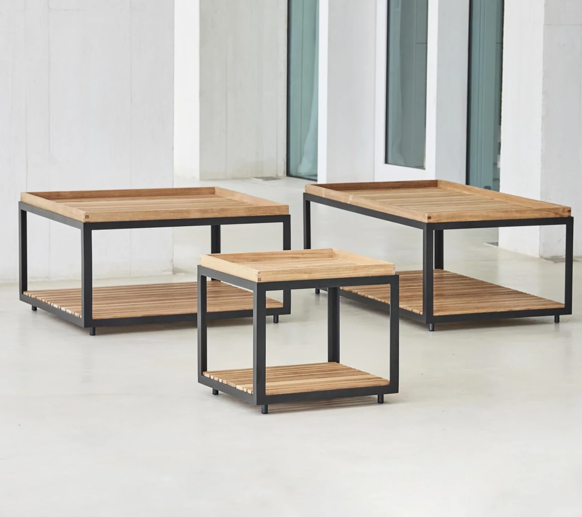 Level coffee table base small