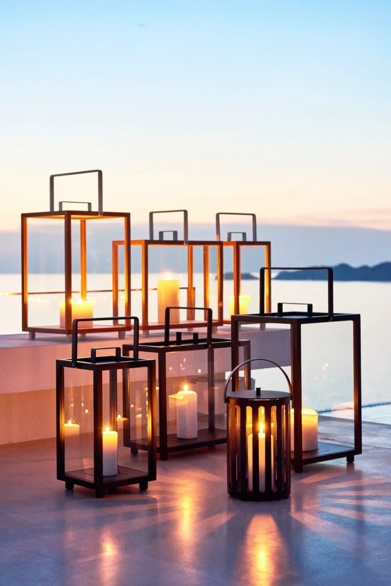 Lighthouse lanterns
