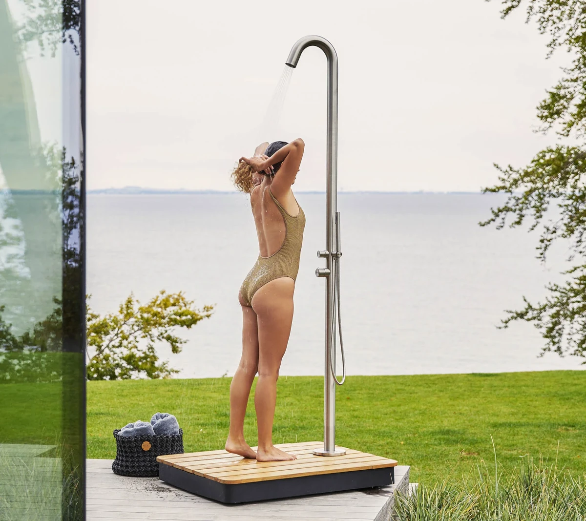 Lagoon outdoor shower