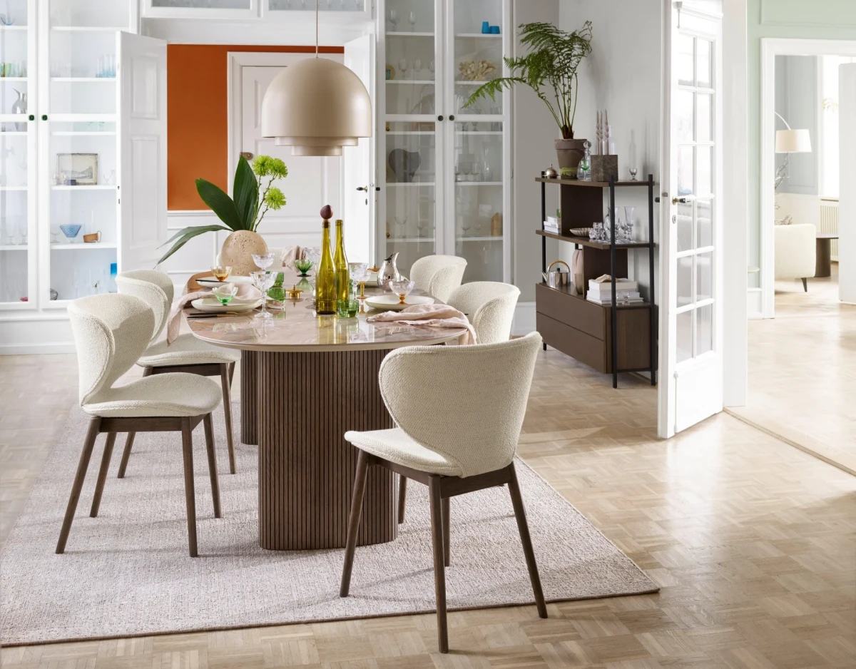 Santiago dining table