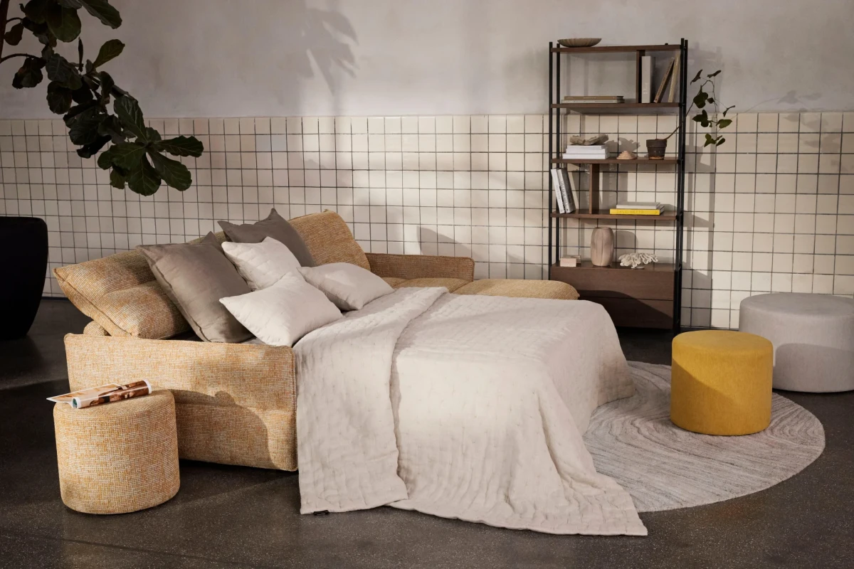 Southampton pouffe on wheels with storage
