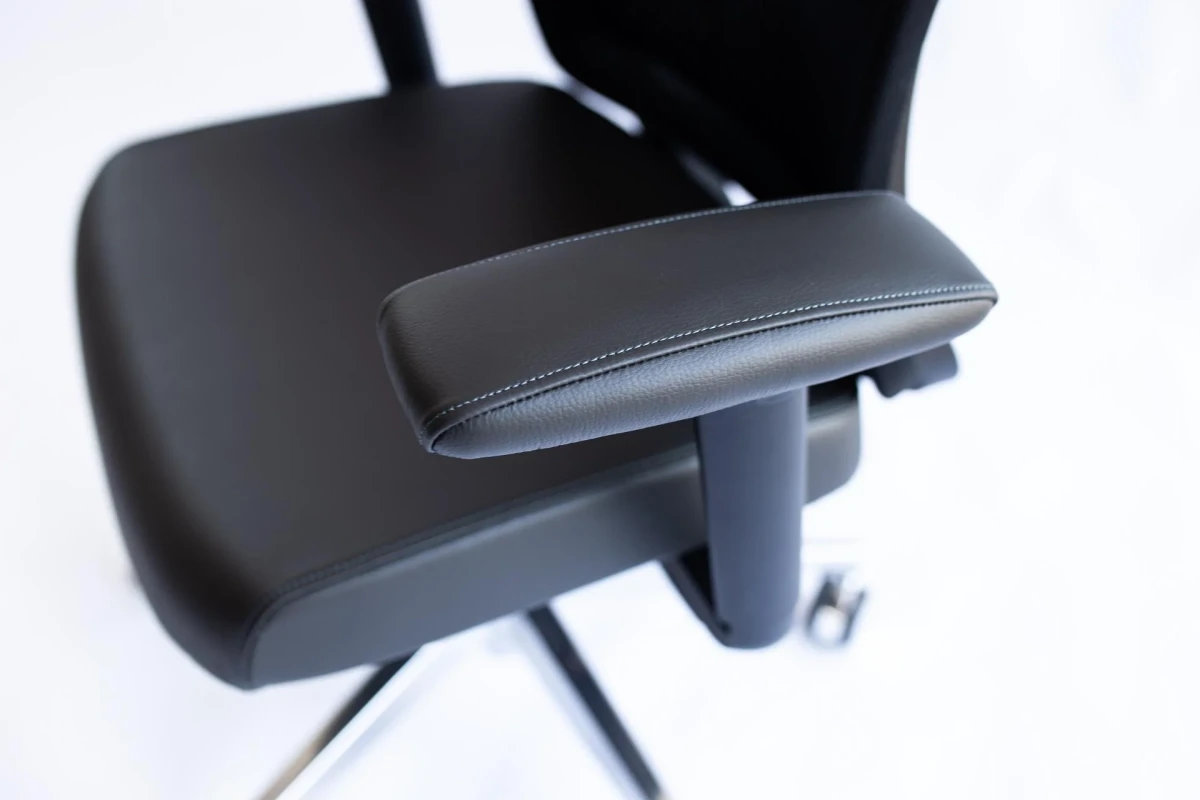 AXIS LUX office chair