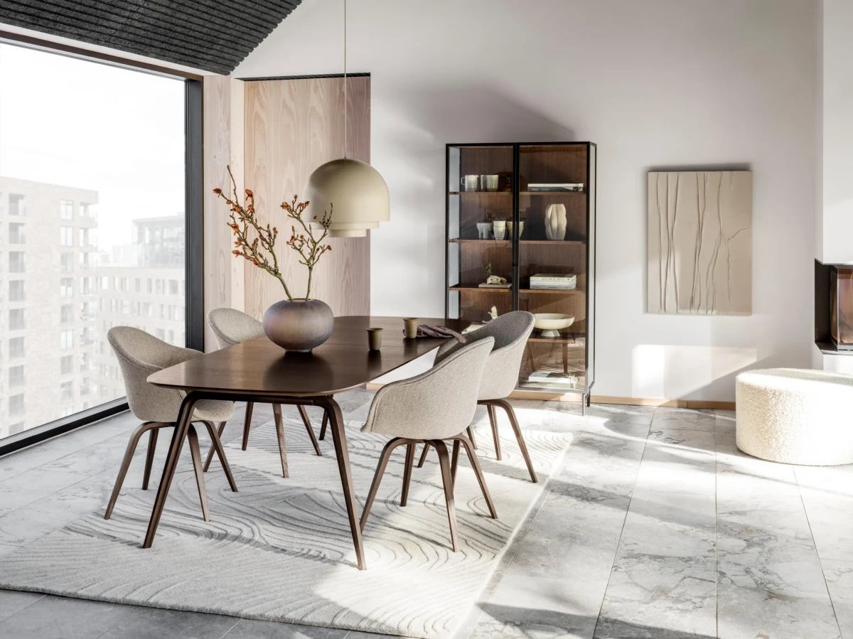 Hauge dining table