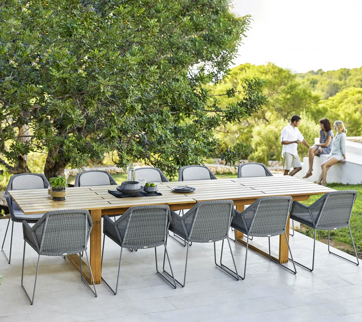 Endless dining table, 332x100 cm
