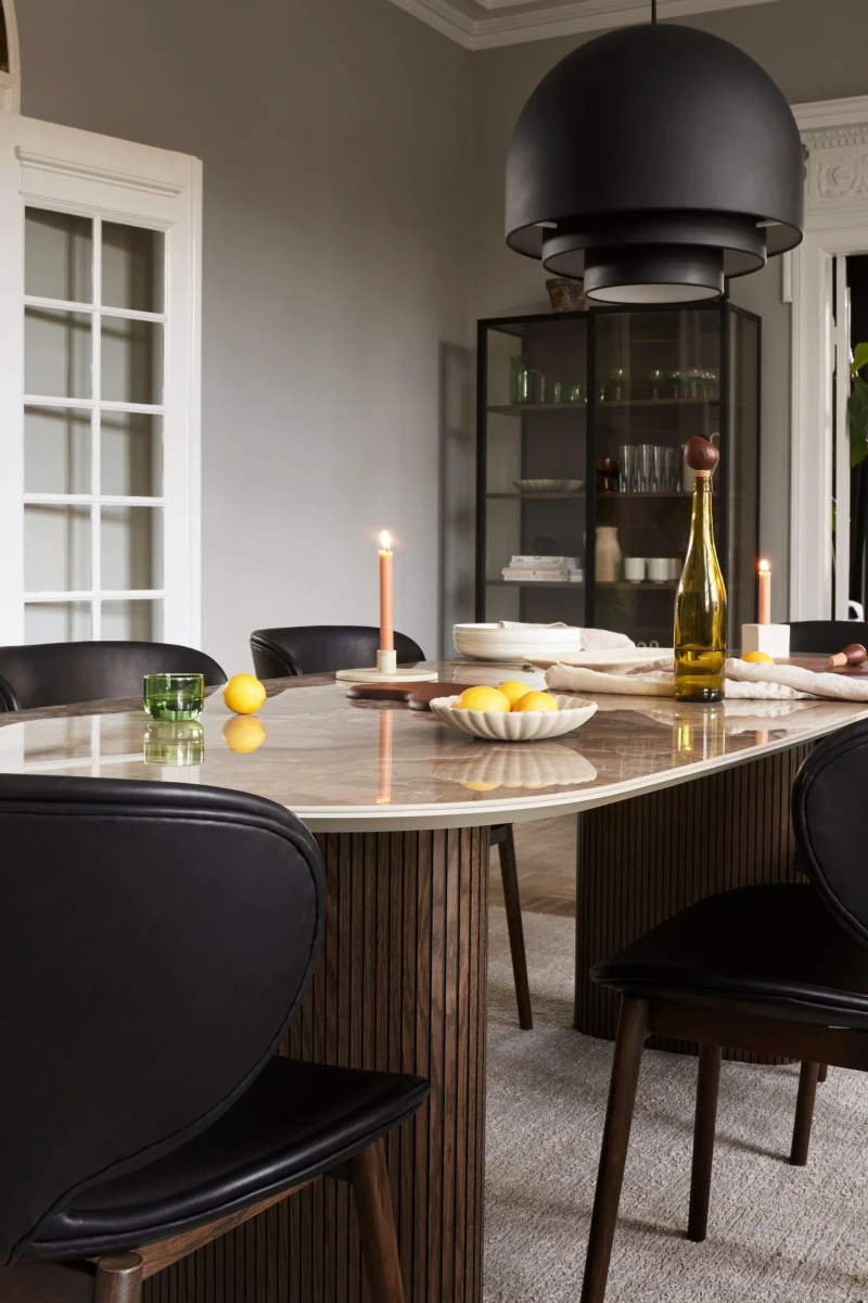 Santiago dining table