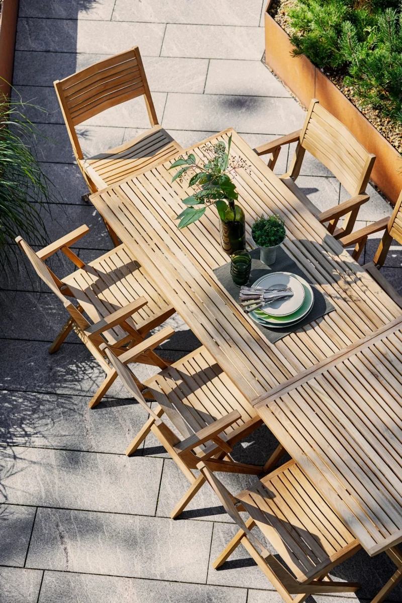 Flip table